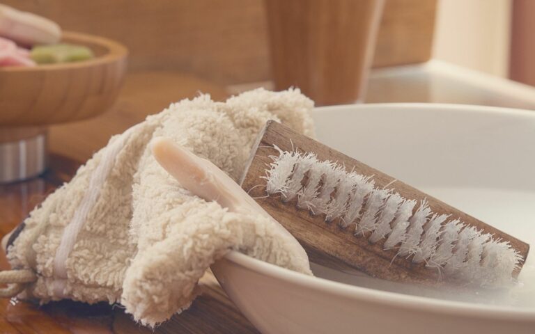Dermocosmesi 28 6.crema fluida detergente